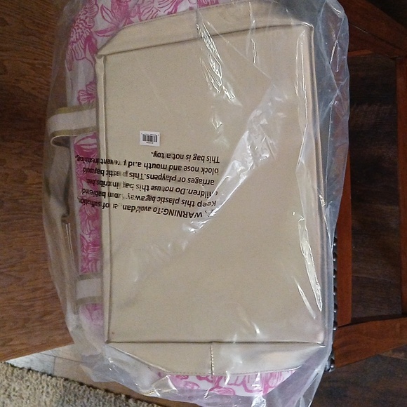 Lilly Pulitzer Neoprene Cooler NEW 🎁🎄🎅 - Picture 4 of 4